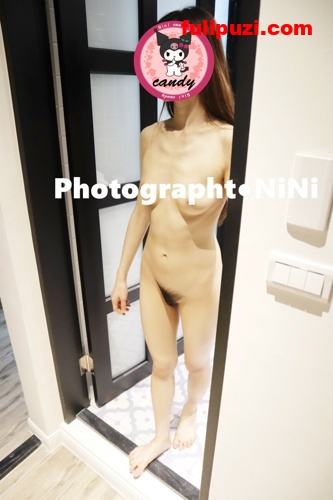 真空渔网衣户外露出秀 阴毛旺盛的推特浪女【NiNi】绝版福利自拍【273P/71M】