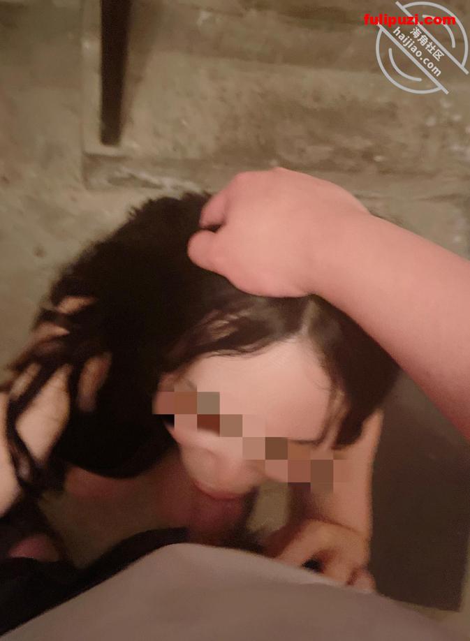 海角大神玩弄丰乳肥臀的少妇邻居全记录 老公在家睡觉跑出来被我操夹着精液回家【939P+50V/4.92G】
