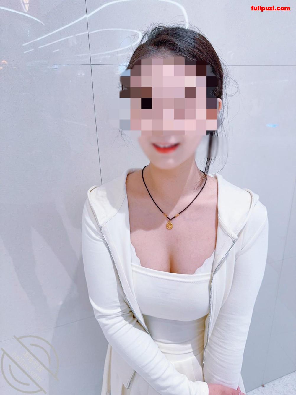 海角大神【爱上自己的八旗子弟亲妹妹】乱伦全集 术后首次激情抽插内射精液和眼泪齐流【220P+6V/1.73G】