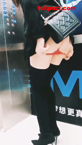 tumblr绝版系列：电梯里脱内裤+肥美骆驼趾，绝美人妻biyangla作品集【81P+18V/244M】