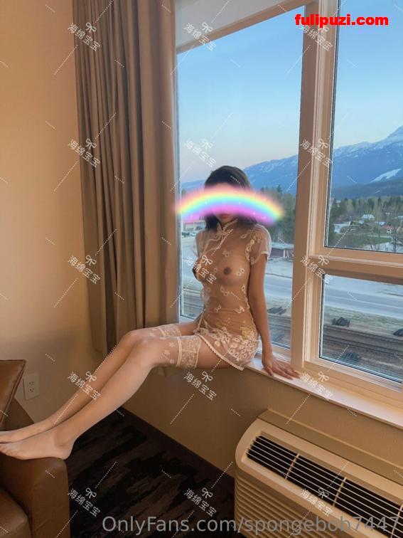推特绝美颜值九头身美腿网黄【海绵宝宝】OnlyFans大尺度性爱私拍两部曲【106P+56V/6.99G】