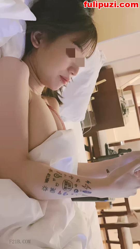 童颜巨乳91极品名器尤物【是桃桃呀】福利合集【6V/5.35G】