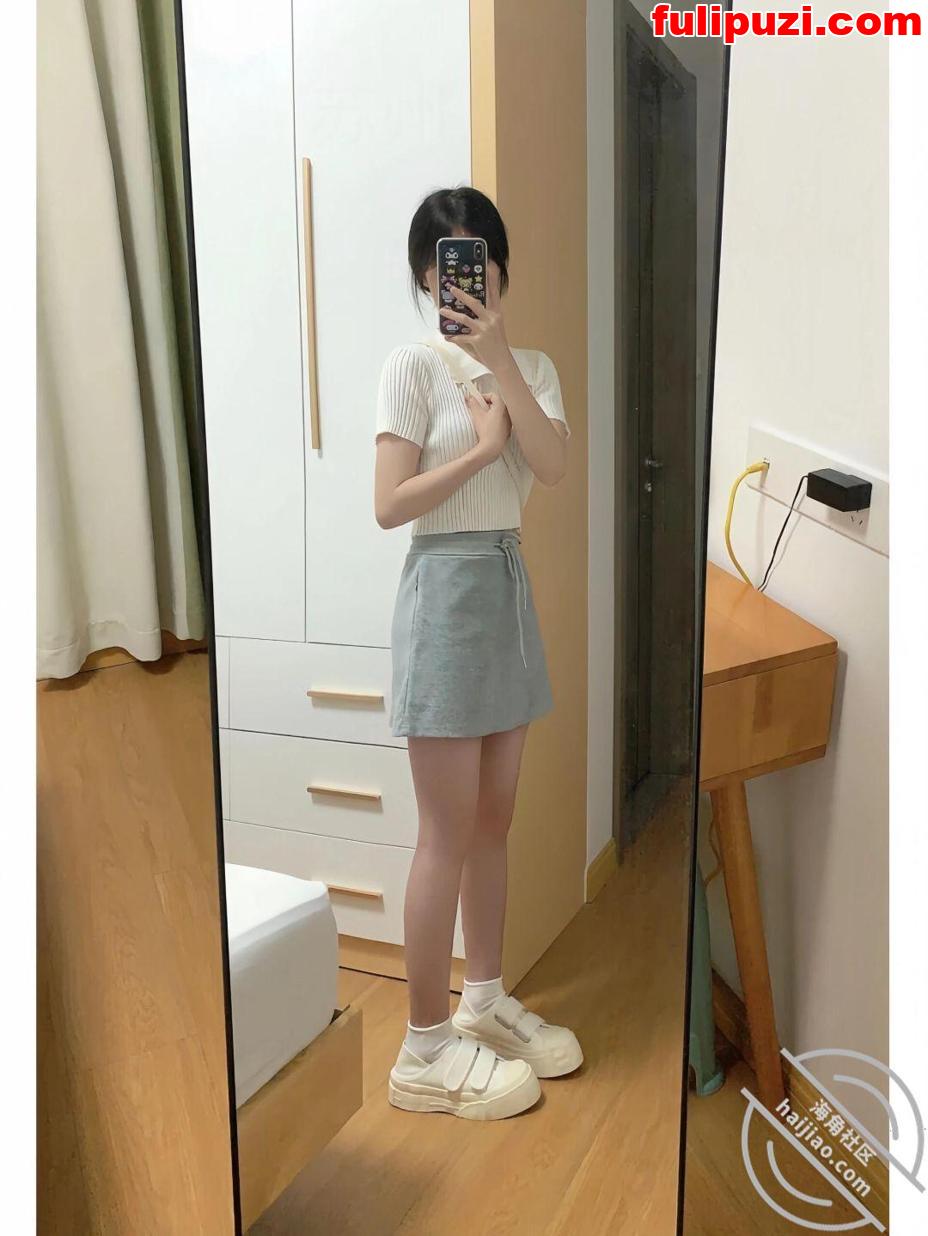 海角【19岁女儿小亚】乱伦后续 女儿穿她闺密的包臀裙让她叫叔叔【117P+9V/1.66G】