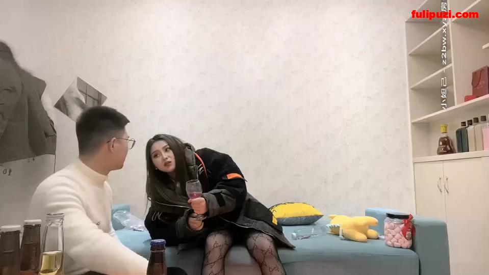 泡良大佬【白嫖探花】打着恋爱名义约炮小合集 极品美女卖酒妹勾搭到开操全程【16V/15G】