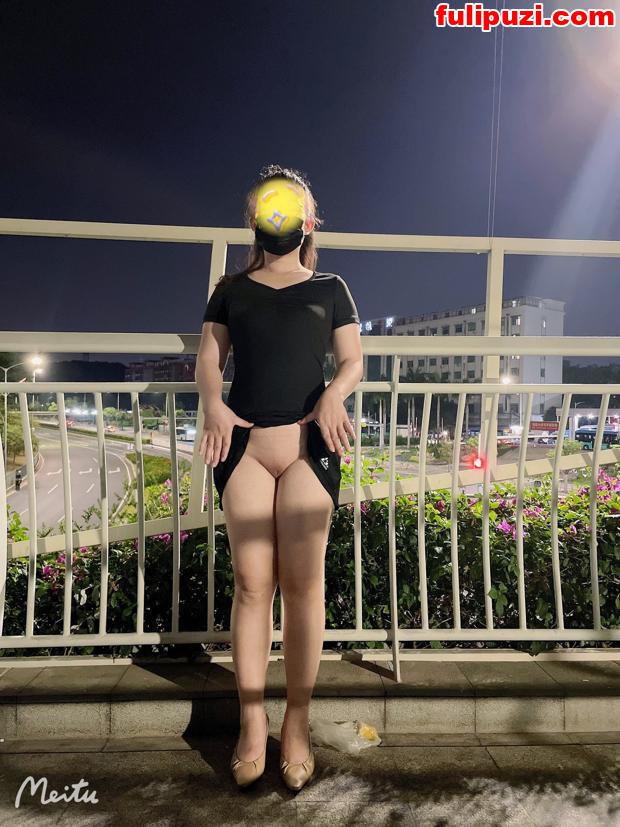 推特博主【azmvirk】精选露出自拍美图合集【596P/145M】