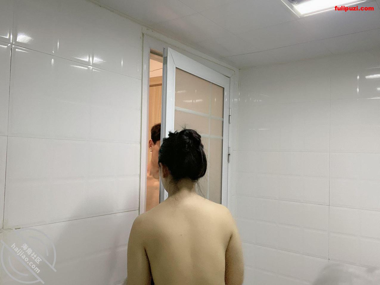 海角色妈【教师母亲萍姐】勾引儿子乱伦全集 教师母亲当儿子女朋友面与儿子偷情【240P+11V/4.98G】