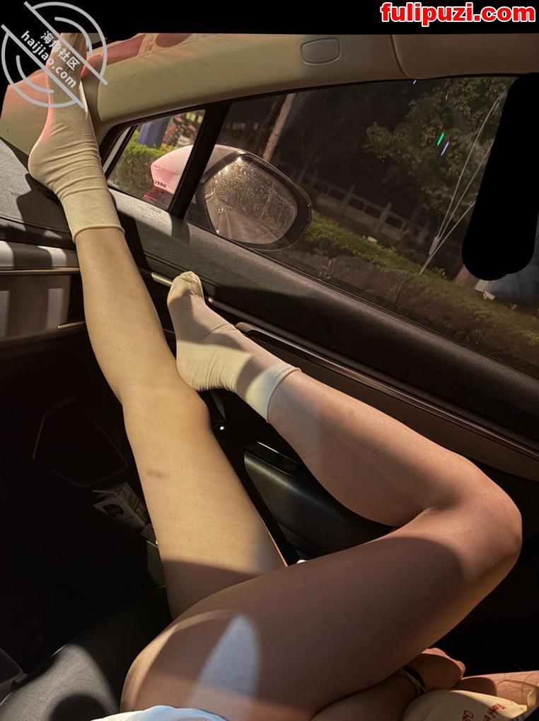 海角【纯爱藏黄刀】乱伦约炮合集2 真实破处女友的妹妹直接内射【115P+6V/1.31G】