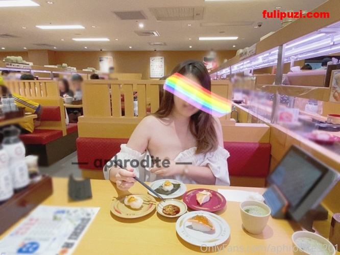 Onlyfans@aphrodite5201反差婊原版无水印户外露出合集[615P+66V/2.32G]
