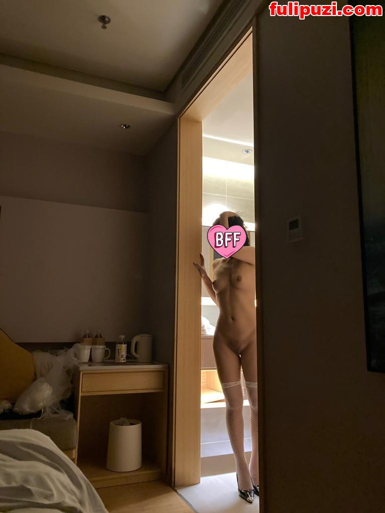 利铺子独家首发！推特博主100套合集系列第36弹【53000P+6100V/58G】