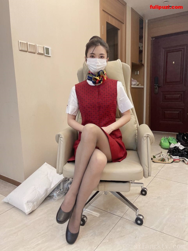 推特大神【bbbmwz】调教母狗两部曲 人前高颜值高冷女神金钱面前沦为母狗【580P+261V/10.7G】
