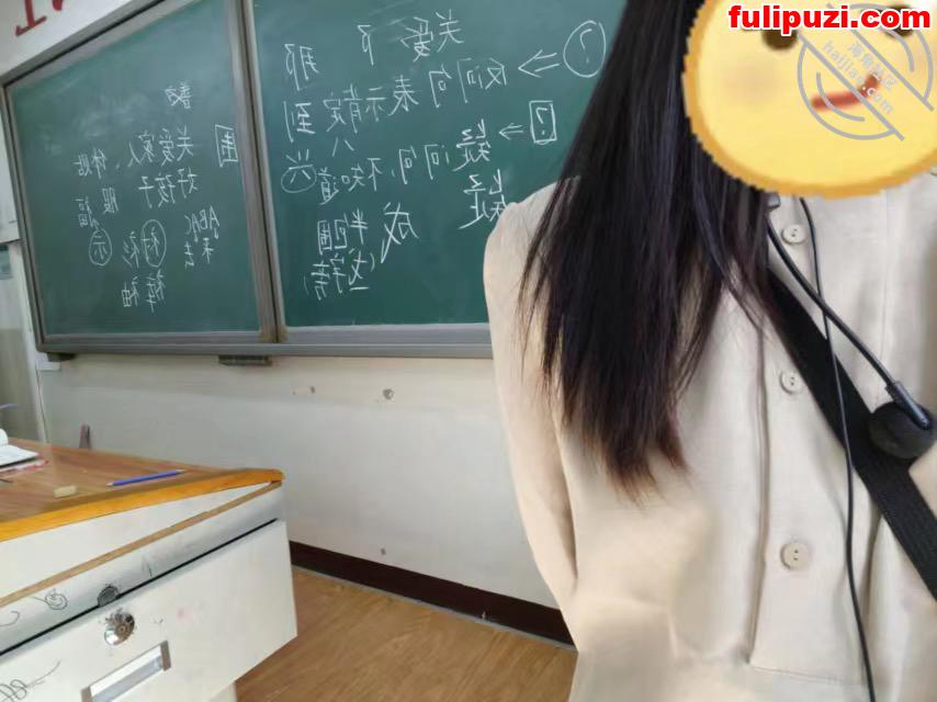 海角淫虫家长偷情儿子的班主任合集 把精子射满任老师的嘴看着他咽下去【452P+19V/1.83G】