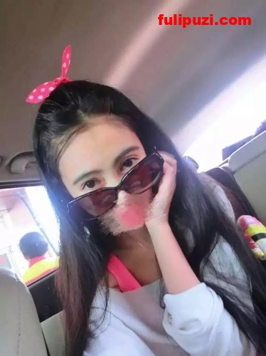 各种暴虐狗奴差点把鸡巴玩废 推特极品黑丝高跟女王Cindy的调教记录【478P+180V/1.03G】