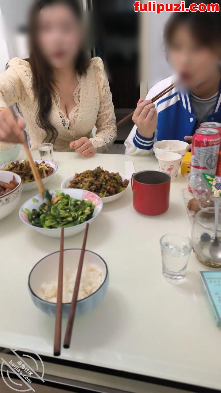 海角大神点惦记巨乳后妈和她女儿 和骚妈偷情给我乳交被她女儿发现大骂【154P+4V/802M】