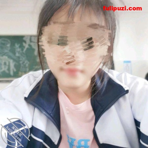 海角魔都退役军人搞到房东高中女儿 情人节相拥舌吻直接欣怡给操喷了【158P+5V/1G】