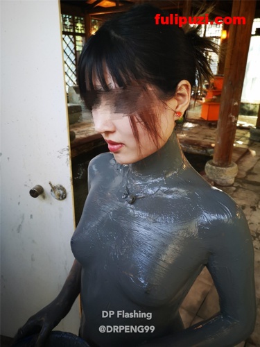 瑜伽裤看户型透明上衣看乳头！ 推特极品人妻【DP】诱惑户外露出自拍【204P/93M】