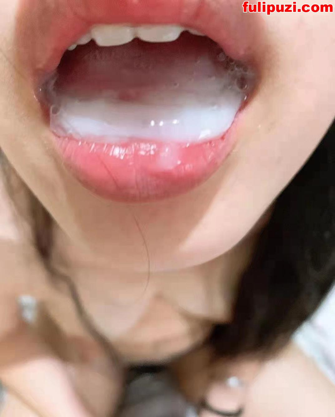 推特河南夫妻【k夫妻】性爱自拍 露出调教口暴颜射劈腿露B【221P+170V/213M】