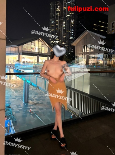 长腿退役空姐Amysexyy推特福利 疯狂户外露出秀完美C罩杯身材【200P+100V/1G】