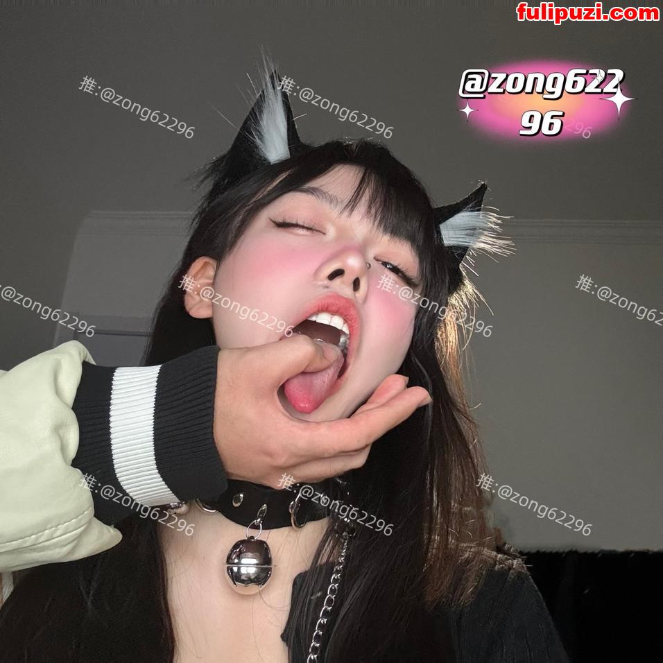 推特反差傻白甜【人活着就是为了六花】 露脸吃鸡嘴巴都被插变形了【380P+220V/3.97G】