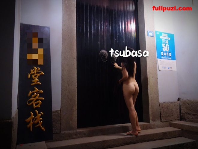 火车卧铺露美臀！大神tsubasa推特大尺度露出作品集【86P+3V/36M】