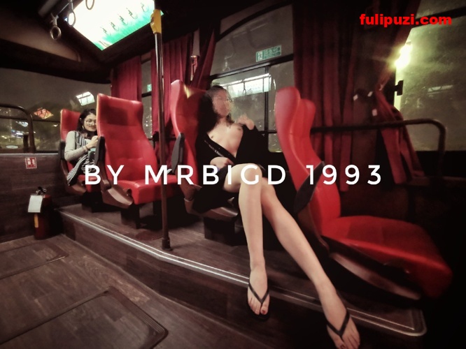 推特神仙夫妻【MrBigD1993】优质自拍 跑别家公司M腿露B寻求刺激【187P+20V/130M】