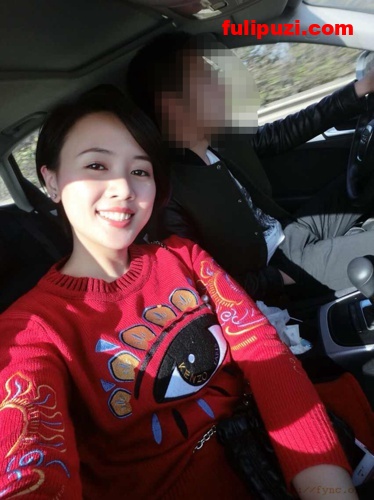 坑女友精选：曾经很火的少妇！风骚露出自拍合集【125P/75M】