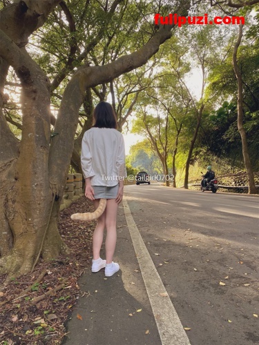 带着超长肛塞尾巴逛超市！ 推特尾巴女孩【tailgirl】羞耻肛塞调教露出【180P+52V/163M】