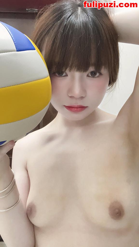 95后高颜值露脸反差眼镜妹【晓可耐】推特大尺度自拍福利【120V+795P/981M】