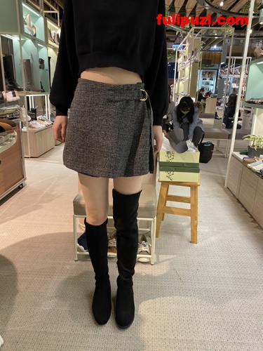 带着超长肛塞尾巴逛超市！ 推特尾巴女孩【tailgirl】羞耻肛塞调教露出【180P+52V/163M】