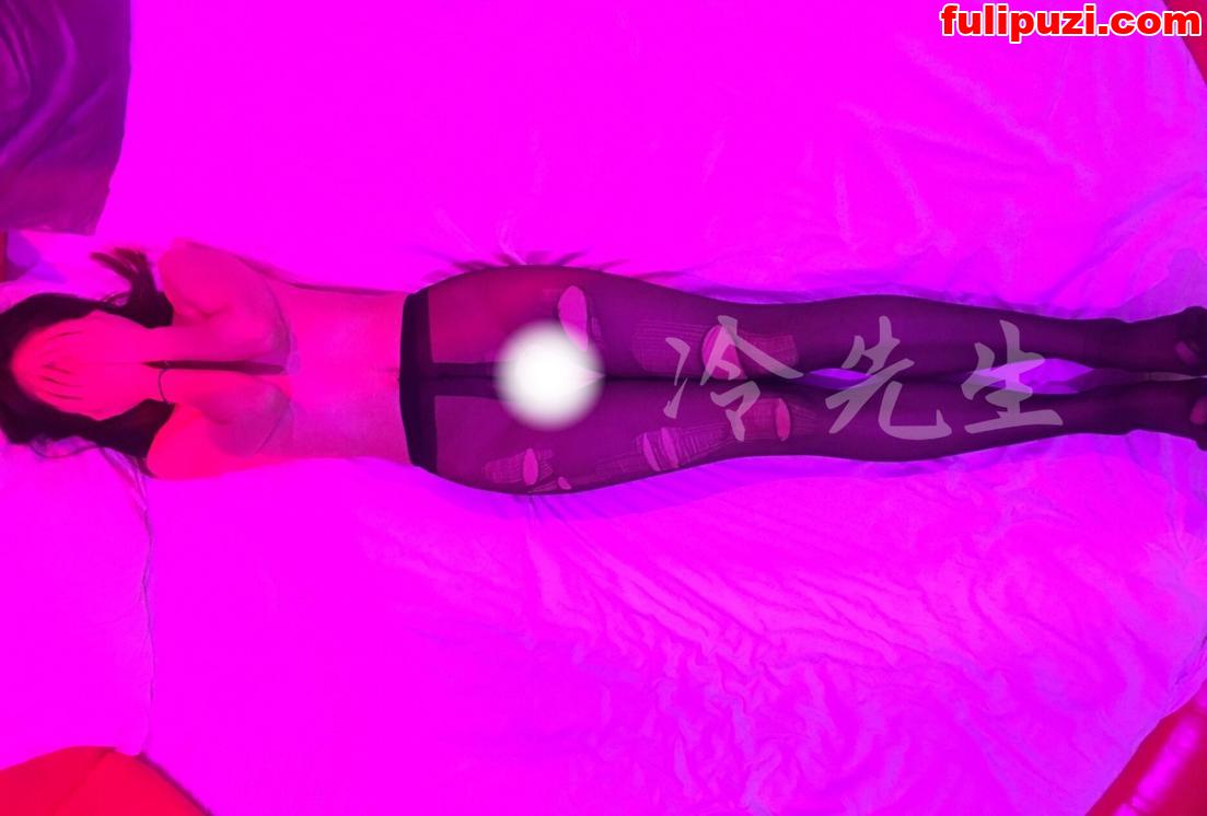 推特SM调教大神【冷先生】最全绝版福利 你的女神别人的母狗毒龙圣水样样精通【74P+142V/1.56G】