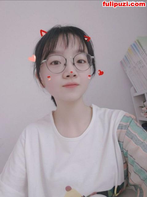 迷人骚气的青春淫荡反差婊曝光私房1-6弹合集 【505P+830V/11G】