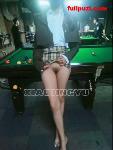 推特夫妻圈顶流人妻之小鲸鱼付费合集 桌球室KTV户外场合聚众淫乱露出【73V/15.3G】