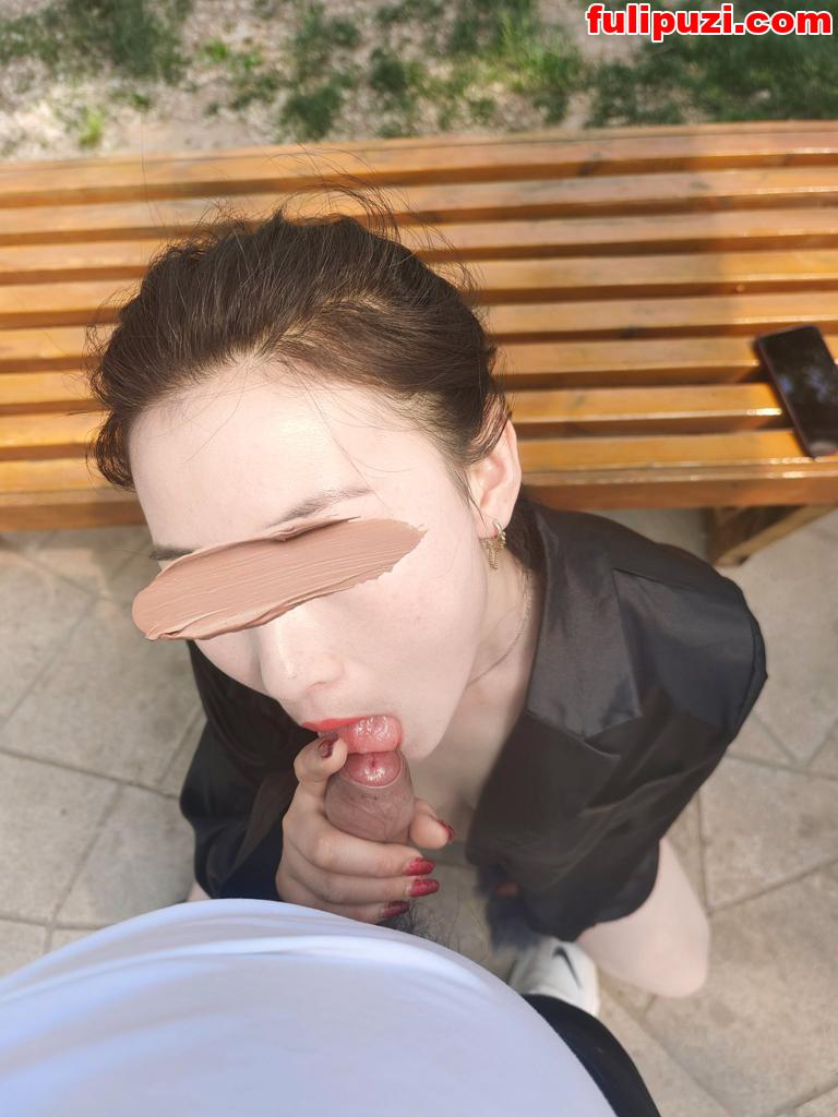 推特【菟菟夫妻】极品福利 御姐型气质娇妻SM调教露出反差婚纱照【560P+140V/1.35G】
