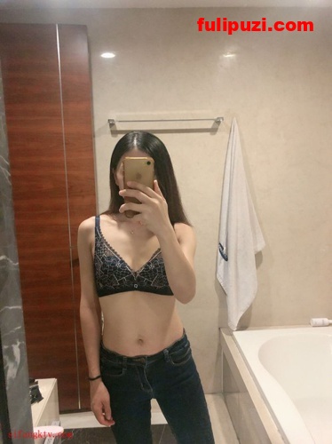 百度云泄密流出极美少妇两个孩子的妈妈黄慧敏大尺度自拍视图【46P+1V/443M】