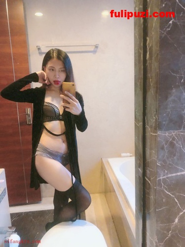 百度云泄密流出极美少妇两个孩子的妈妈黄慧敏大尺度自拍视图【46P+1V/443M】