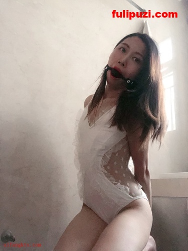 百度云泄密流出极美少妇两个孩子的妈妈黄慧敏大尺度自拍视图【46P+1V/443M】