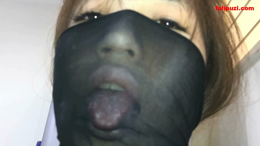 都市帅男靓女不雅淫乱生活泄密流出 高颜值江大校花美足时尚美女私下如此骚试衣间口交【238P+1V/2.21G】