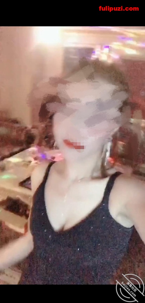 海角【偷尝嫂子的禁果】和美艳嫂子子乱伦 爸妈客厅看电视我在房间操嫂子【358P+9V/806M】