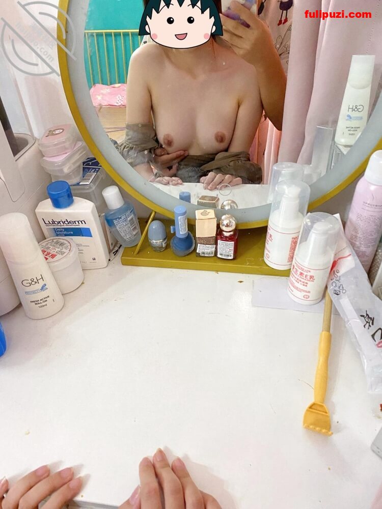 海角【偷尝嫂子的禁果】和美艳嫂子子乱伦 爸妈客厅看电视我在房间操嫂子【358P+9V/806M】