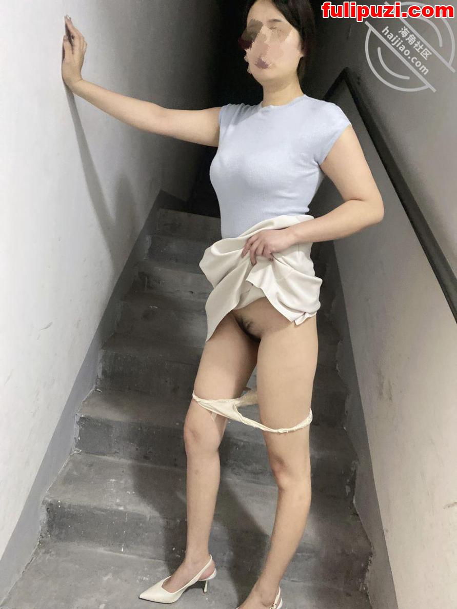 海角大神【灌醉美女邻居】全集 姐妹双杀酒店露出开门爆操淫叫声响彻整层楼【360P+16V/2.2G】