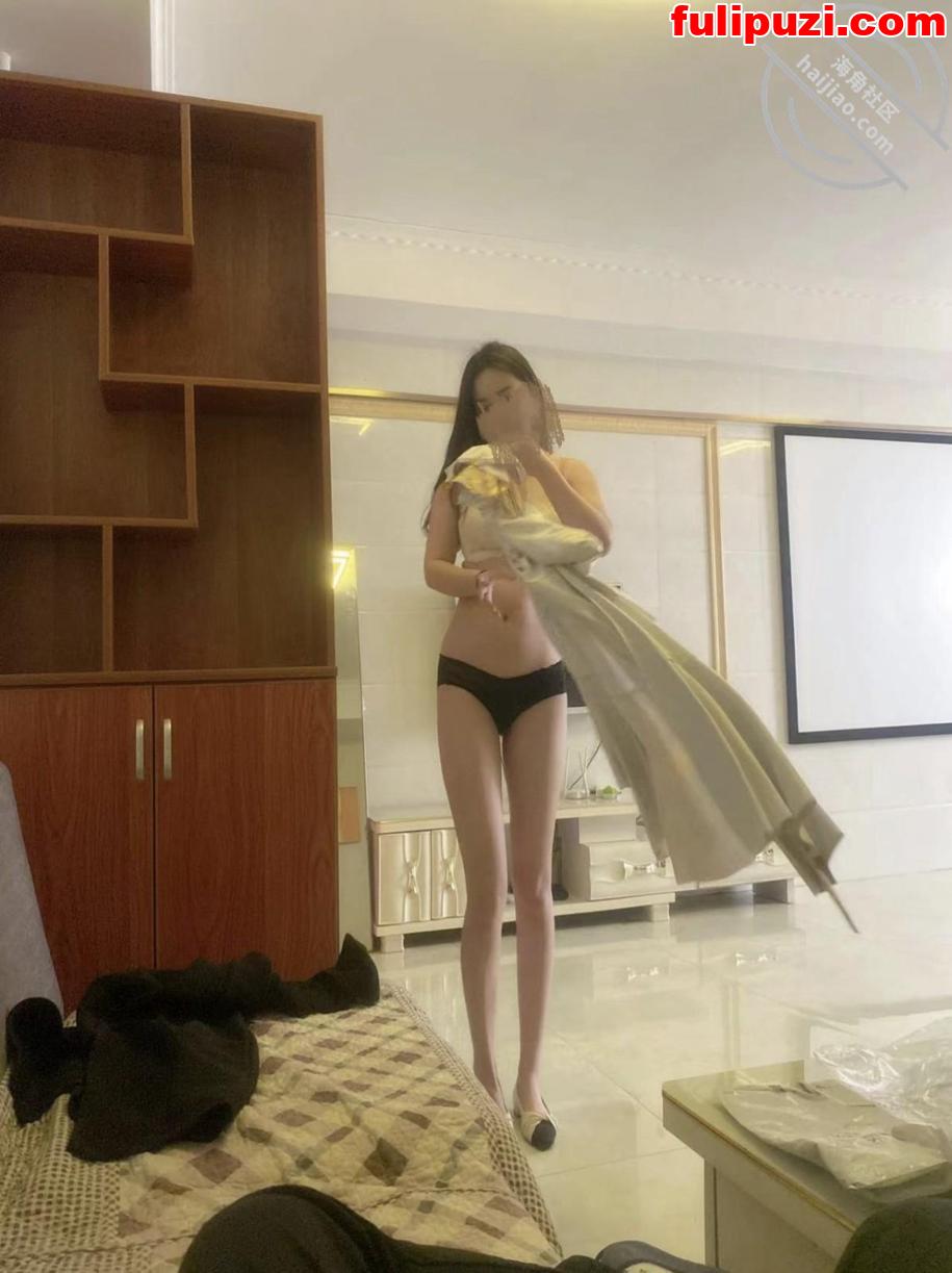 海角大神【灌醉美女邻居】全集 姐妹双杀酒店露出开门爆操淫叫声响彻整层楼【360P+16V/2.2G】