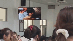 新瓜出炉！大学生多媒体教室清晨播放爱情动作片天仙TV让大家精神百倍【1V/103M】