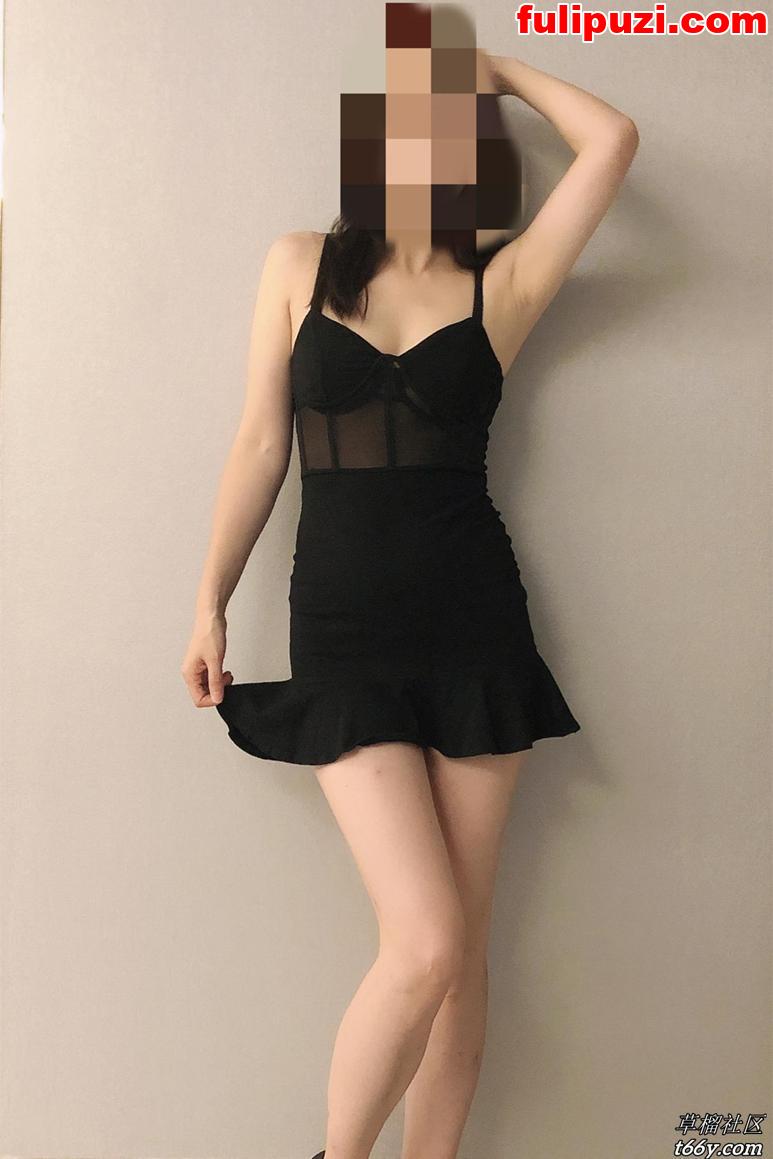 草榴博主【一撸由你】福利帖合集 长腿美娇妻海滩露处性感瑜伽裤交换4P【1011P/506M】
