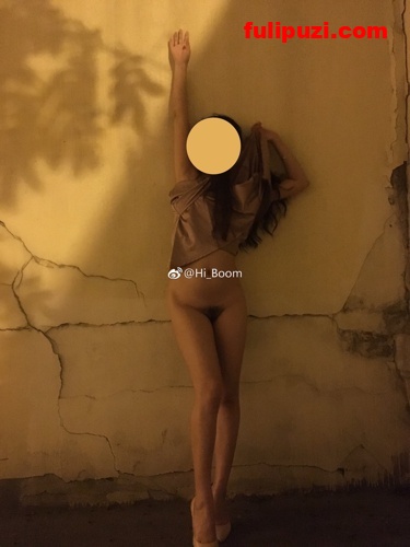 推特退圈女神人妻【Boom】绝版福利私拍 高铁露出裸取外卖超会玩【123P+52V/472M】