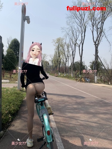 长腿丝袜模特【美少女叫77】推特福利 透视黑丝露出B毛清晰可见【770P+20V/430M】