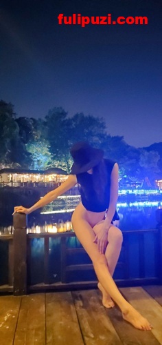 经典绝版！推特绝美人妻叫我嫂子大尺度自拍露出视图集【984P+151V/1.1G】
