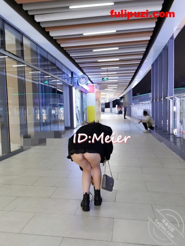jrs看过来！ 虎扑女神反差婊眼镜妹【Meier】福利第二弹 全裸马路露出秀美臀【142P+149V/2.47G】