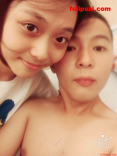 百度云泄密系列:大一大奶丰满胖胖的新生超漂亮网红女友【34P+7V/1.06G】