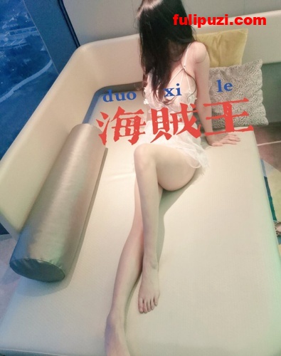 重磅推荐！专注极品良家高端聚会！ 推特30万粉大佬【海贼王】绝版淫乱群P露出福利【1130P+170V/1.1G】