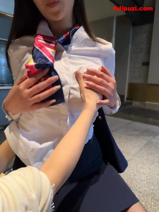 网红嫩模熊小诺定制啪啪剧情空姐上门揉奶掰逼玩自慰棒写真【78P+2V/2.41G】