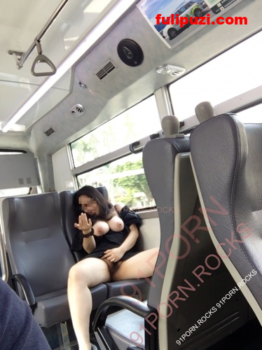 独家重磅首发！1000位91porn博主良家人妻自拍露出套图合集第2弹【61000P/11G】